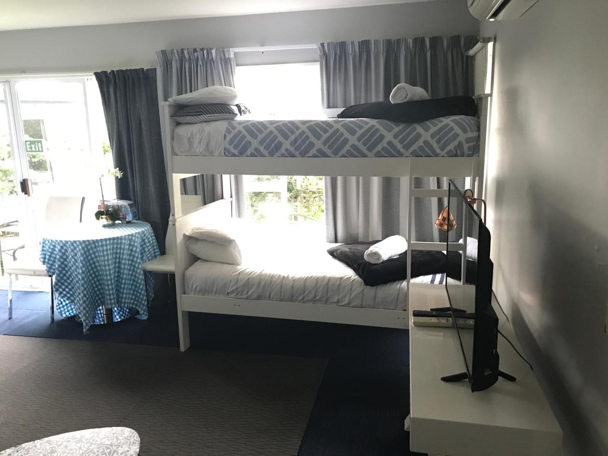 Sandy Feet Accommodation Christchurch Exterior photo