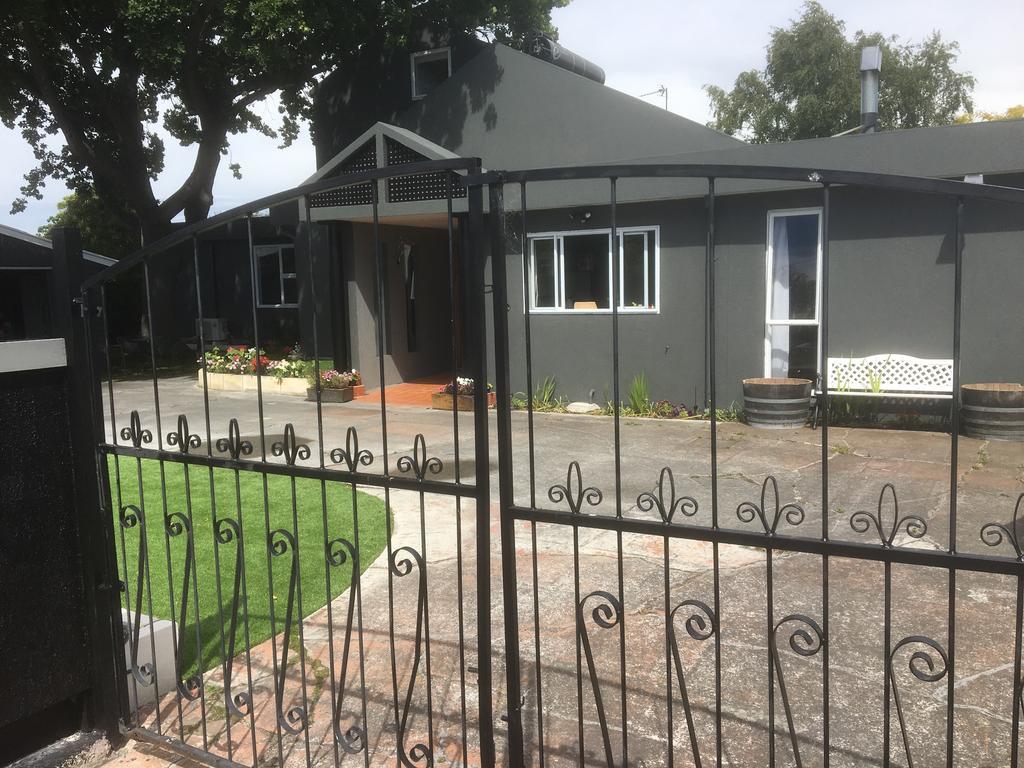 Sandy Feet Accommodation Christchurch Exterior photo